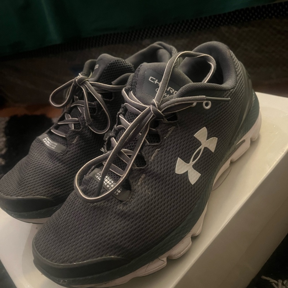 Under Armour Men's Charcoal Athletic Shoes